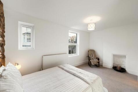 100 Victoria Road, Dartmouth_Bedroom 1