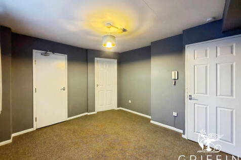 Bridge Road, Grays, RM17 photo 3