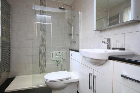 Shower room.jpg