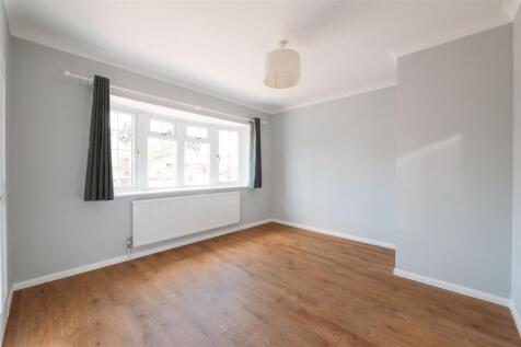 6 Meadow Way, Hitchin-03.jpg