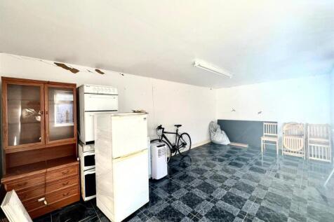 WhatsApp Image 2025-12-04 at 14.49.38 (3).jpeg