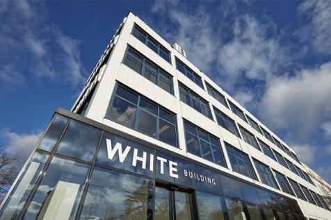 whitebuildinggallery02.jpg