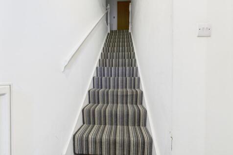 CAM03729G0-PR0113-STILL014