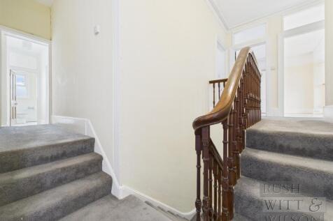 CAM03417G0-PR0890-STILL013.jpg