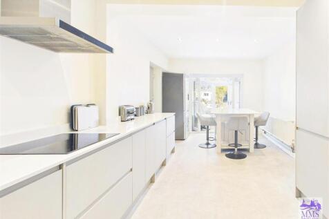 shortened kitchen.jpg