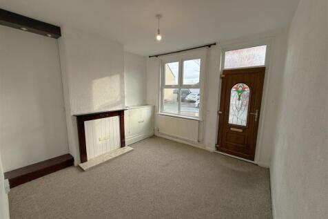 Front Reception Room B.JPG