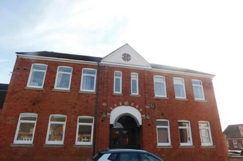 Flat 2, 7 Wharf Road Front (2)