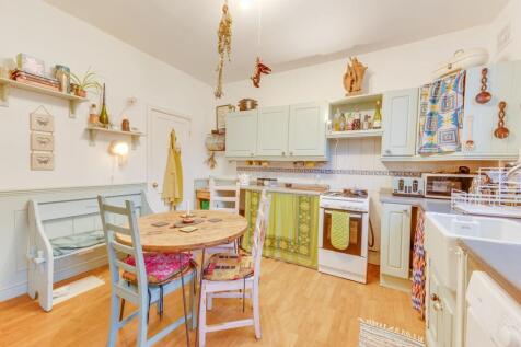 KITCHEN/DINER AND LIVING ROOM