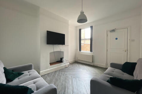 5-bed house on Arthur Street, Loughborough, £2,275/mo