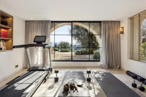 Property Image 11