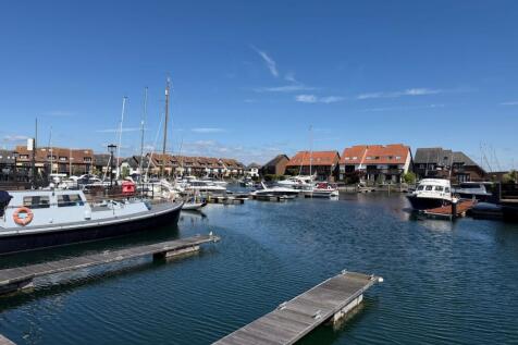 Hythe Marina Nearby