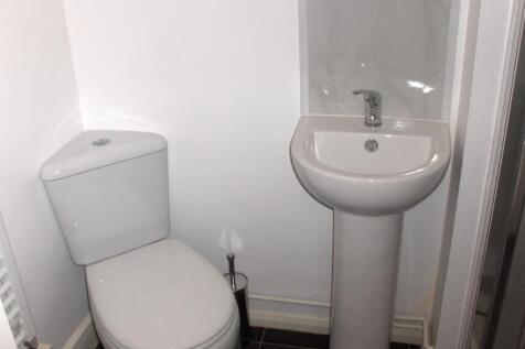 Room 1 - Bathroom 3  Medium  T202601091028.jpg