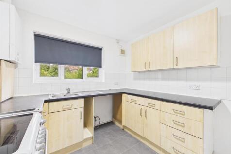 Glebe Close, Oadby, Leicester photo 3