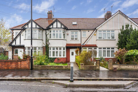 4 bed terraced house for sale Bury Street, Edmont