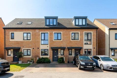 11 Strawberry Drive Yatton Front.jpg