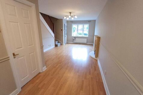74 Alveston Dr, Ws, SK9 2GA photo 3