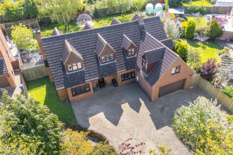 34 Ashwells, Yelvertoft