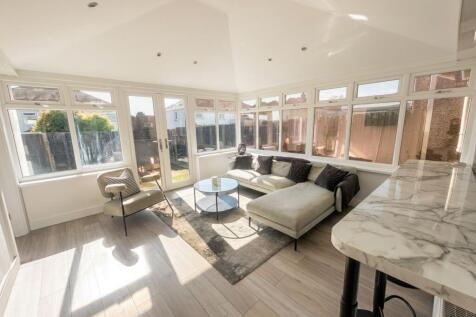 Glenwood Close, Coychurch, CF35 photo 3