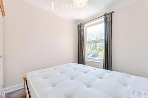 Room 4 (2)