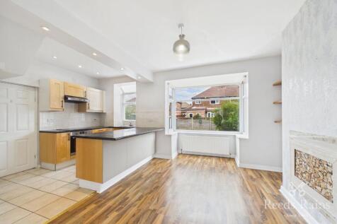 Manton Avenue, Denton, Manchester, M34 photo 4