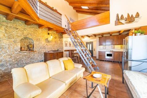 Main living to mezzanine