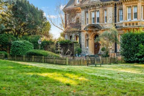 SHABDEN PARK HIGH ROAD EXTERNAL FEATURE- (5).jpg