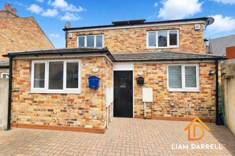 Scarborough, YO11 - property photo