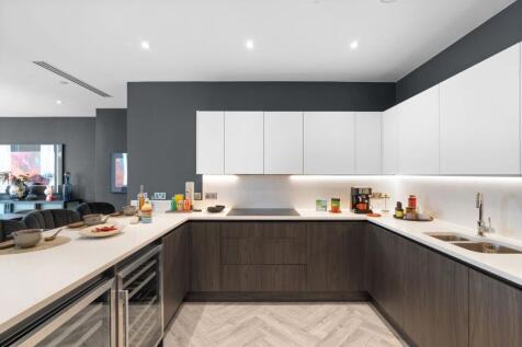 3 bed, 0 bath Apartment in Manchester - Photo 13