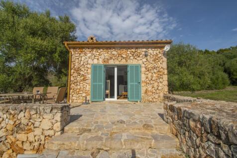 SPECTACULAR FINCA IN PUERTO ALCUDIA