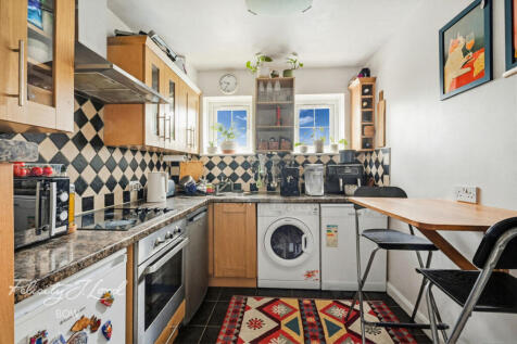 London, E14 - property photo