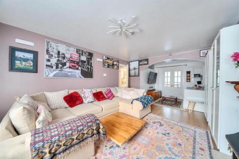 21 Eastwood Grove