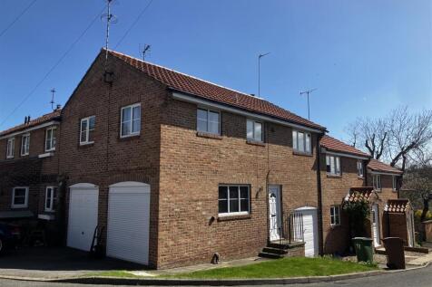16 Eastwold - front photo .jpeg