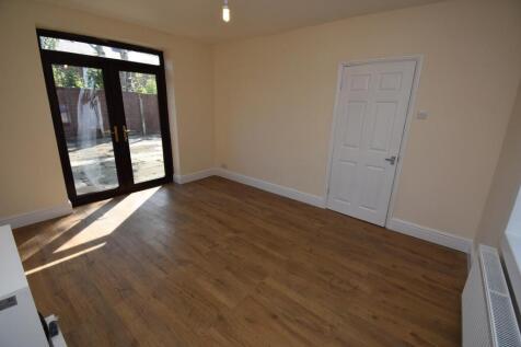 Rose Avenue, Beech Hill, Wigan, WN6 8QX photo 3