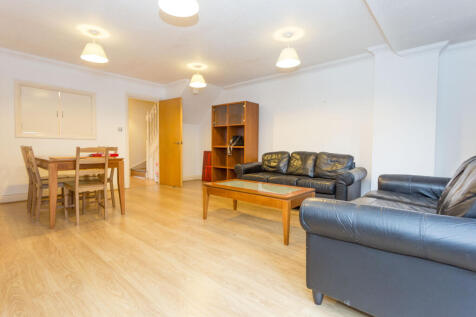 Surrey Quays, London, Greater London, SE16 photo 3