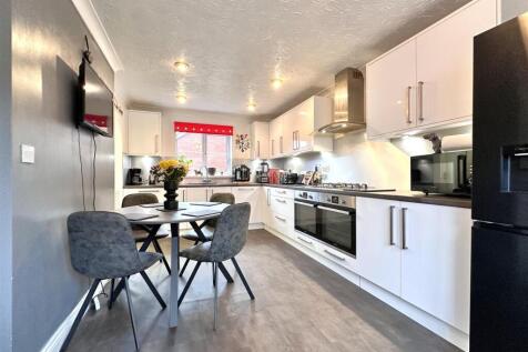 Stylish Dining Kitchen 630