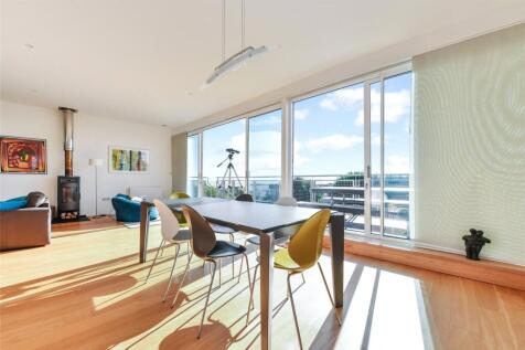 Kitch/Dining/Sitting