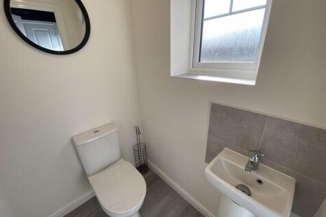 Celtic Cross Drive, Kingswinford photo 5