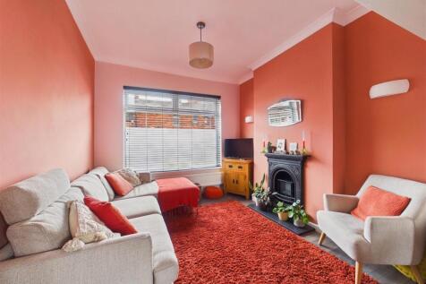 CAM05451G0-PR0168-STILL006.jpg