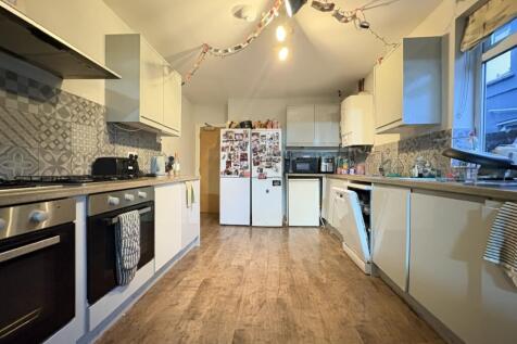 Miskin Street, Cathays photo 3