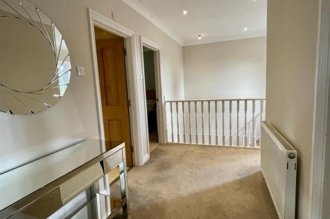 Second Floor Stairs and Galleried Landing