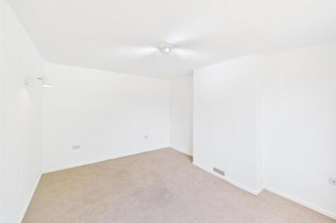 Digby Drive, Tewkesbury photo 4