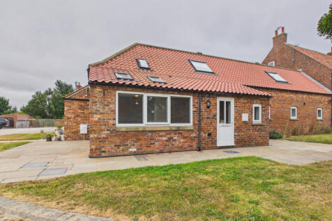 A three bedroom house - To rent