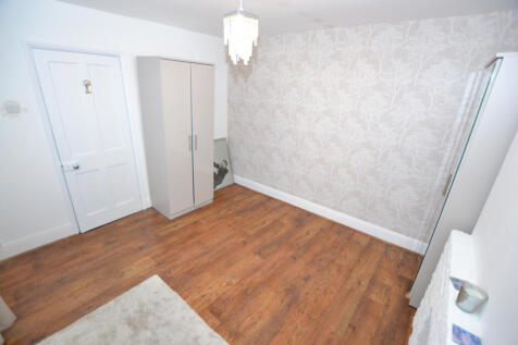 Croft Road, Clacton-on-Sea, CO15 photo 4