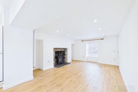 Kitchen / Living Area