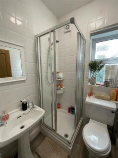 21 Hillside Avenue photo 4