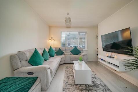 GR 25 Foggyley Gardens Dundee-6.JPG
