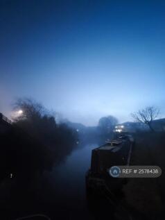 Grand Union Canal, Brentford, 5 Mins Jogging