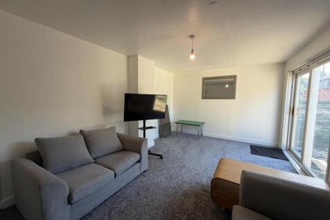 South Holme Court, Northampton NN3 photo 5