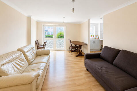 47A Highmead Cres...