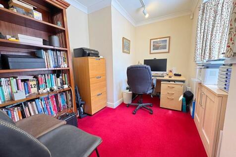 Facetune_11-07-20...